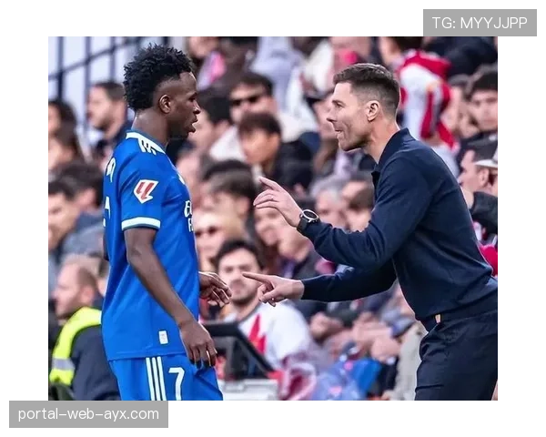 欧冠战报：勒沃库森爆冷2-0击败巴黎，阿隆索战术完胜